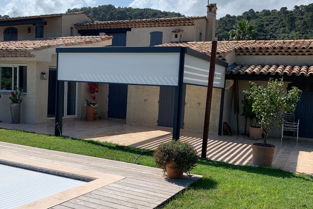 entreprise-pose-store-vertical-pergola-a-mougins