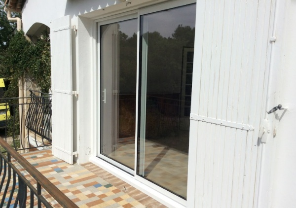 grasse-pourquoi-installer-portes-fenetres-aluminium